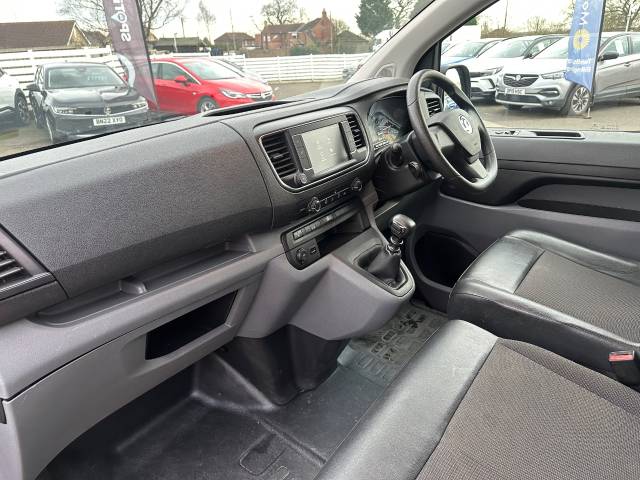 2020 Vauxhall Vivaro 3100 2.0d 120PS Dynamic L2 H1 Van