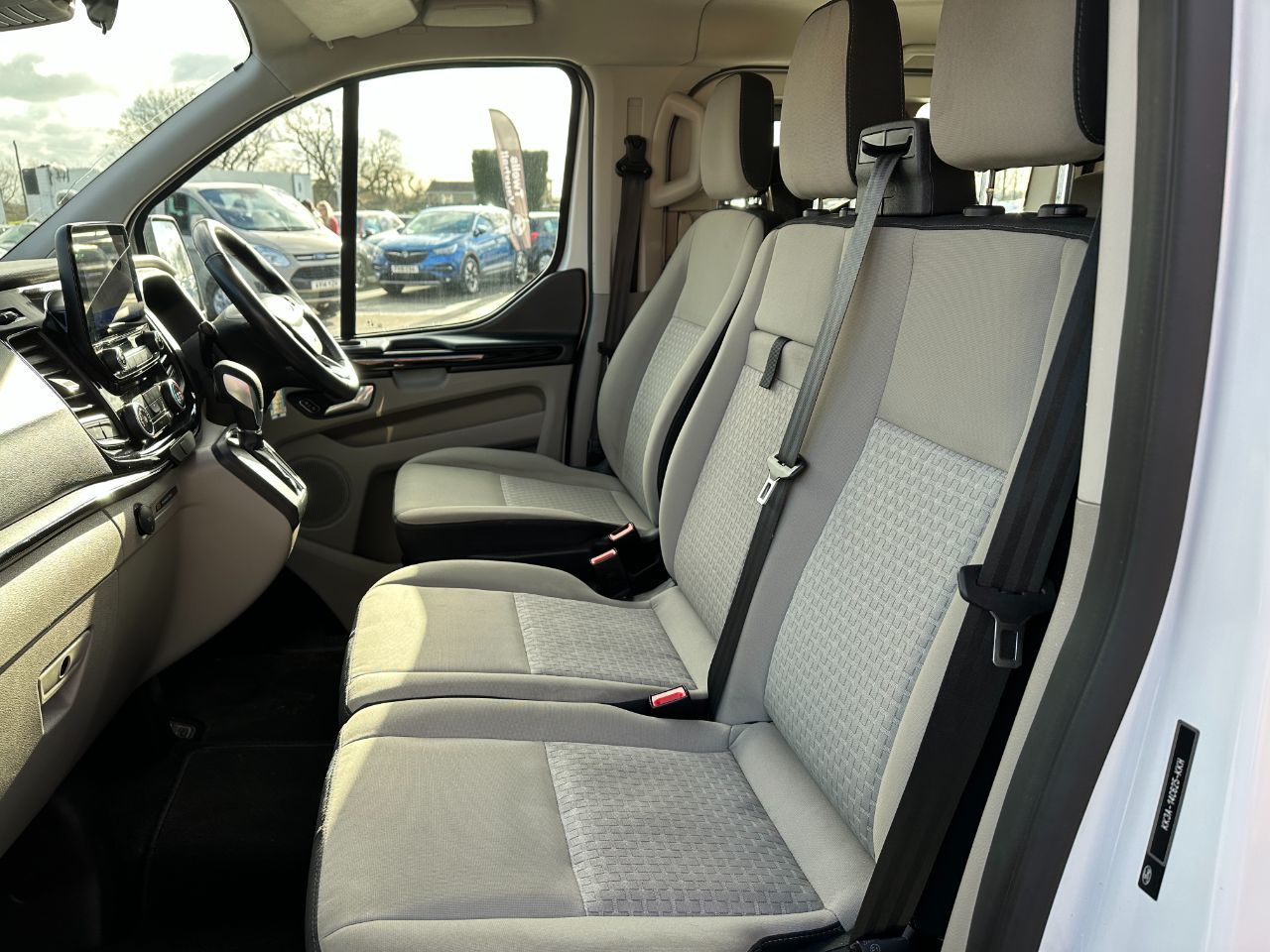 Ford Tourneo Custom 2.0 EcoBlue 130ps LR 9 Seater Zetec Auto