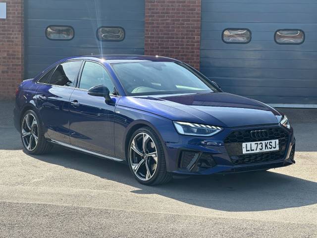 Audi A4 2.0 35 TFSI Black Edition 4dr S Tronic Saloon Petrol Blue