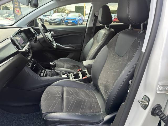 2022 Vauxhall Grandland 1.2 Turbo Ultimate 5dr