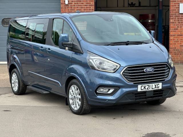 Ford Tourneo Custom 2.0 EcoBlue 130ps Low Roof 9 Seater Titanium Minibus Diesel Blue