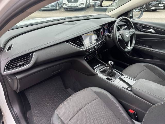 2018 Vauxhall Insignia Country Tourer 2.0 Turbo D 4X4 5dr