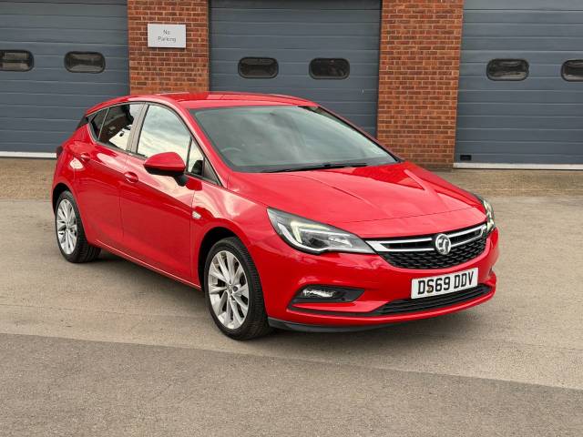 Vauxhall Astra 1.4T 16V 125 Tech Line Nav 5dr Hatchback Petrol Red
