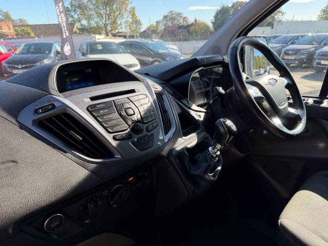 2017 Ford Tourneo Custom 2.0 TDCi 130ps Low Roof 9 Seater Titanium