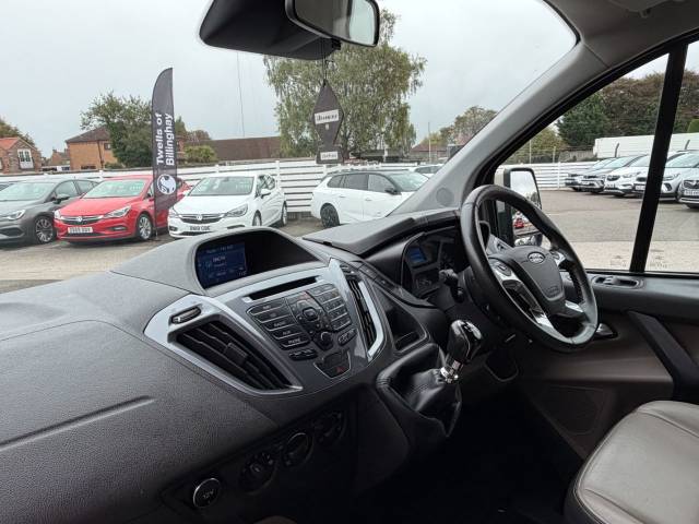 2016 Ford Tourneo Custom 2.0 TDCi 130ps Low Roof 9 Seater Titanium