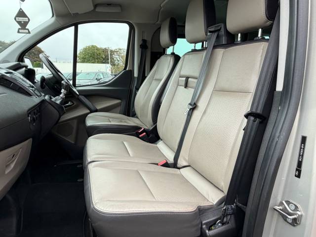 2016 Ford Tourneo Custom 2.0 TDCi 130ps Low Roof 9 Seater Titanium