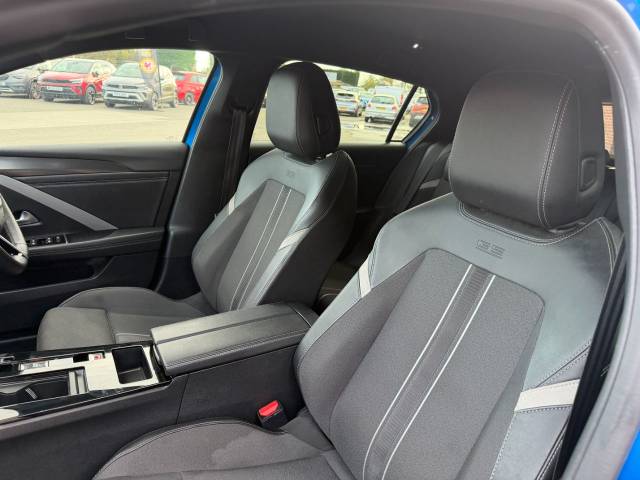 2023 Vauxhall Astra 1.2 Turbo 130 GS 5dr Auto