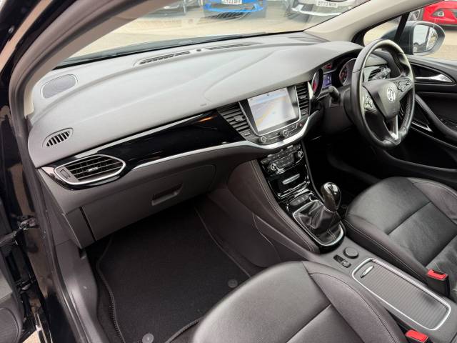 2017 Vauxhall Astra 1.6 CDTi 16V 136 Elite Nav 5dr