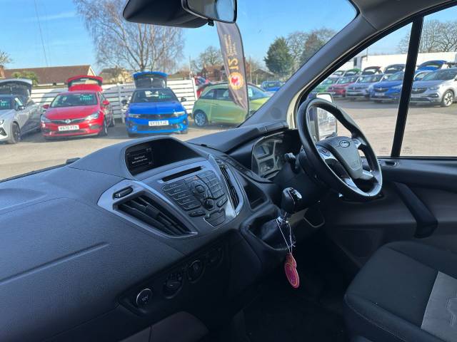 2017 Ford Tourneo Custom 2.0 TDCi 130ps  9 Seater Titanium