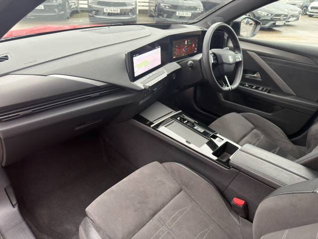 2024 Vauxhall Astra 0.0 115kW Ultimate 54kWh 5dr Auto