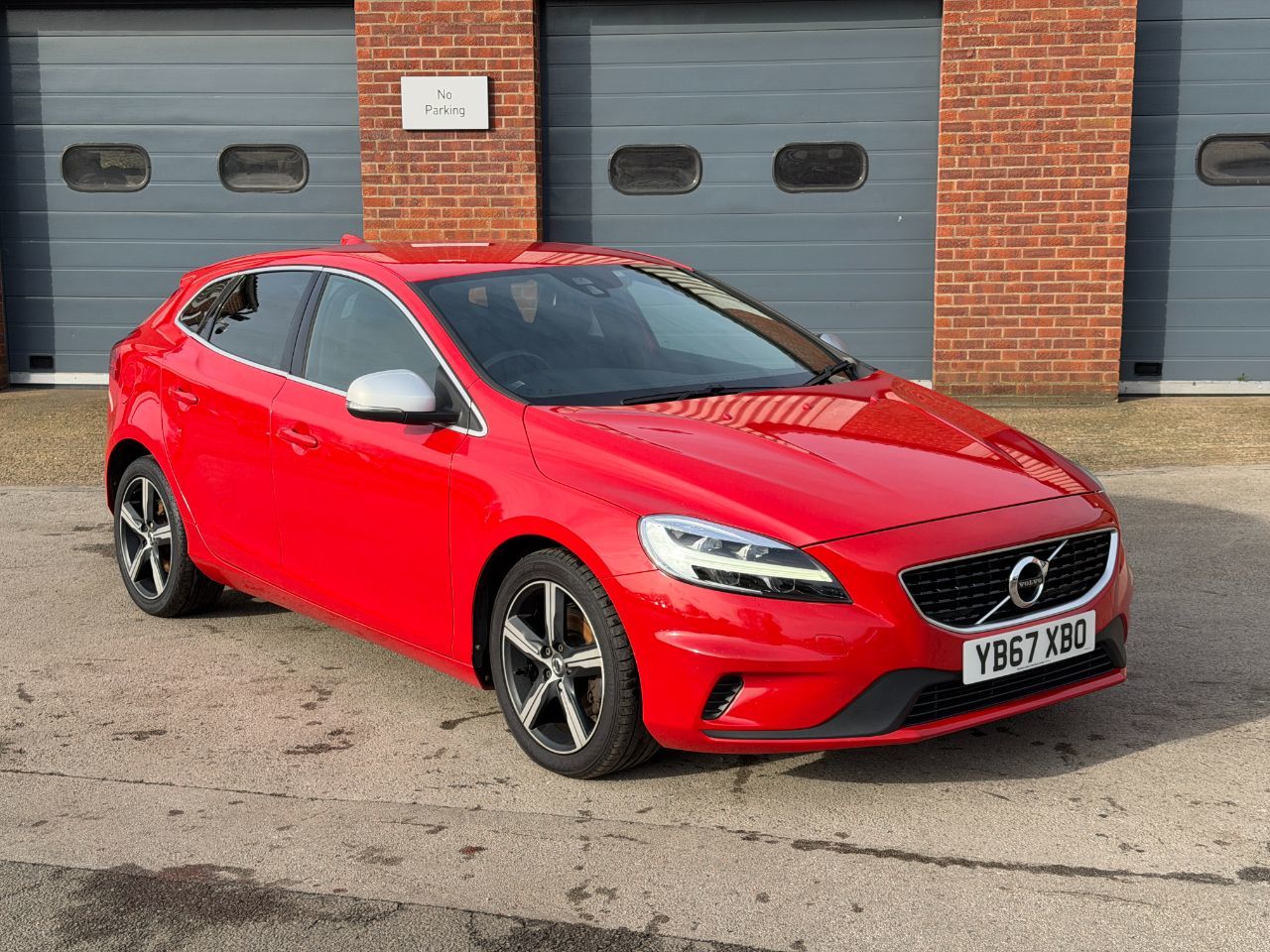 2017 Volvo V40