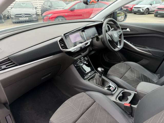 2024 Vauxhall Grandland 1.2 Turbo Ultimate 5dr