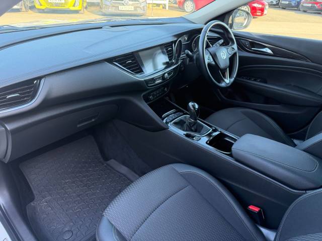 2018 Vauxhall Insignia Country Tourer 2.0 Turbo D 4X4 5dr
