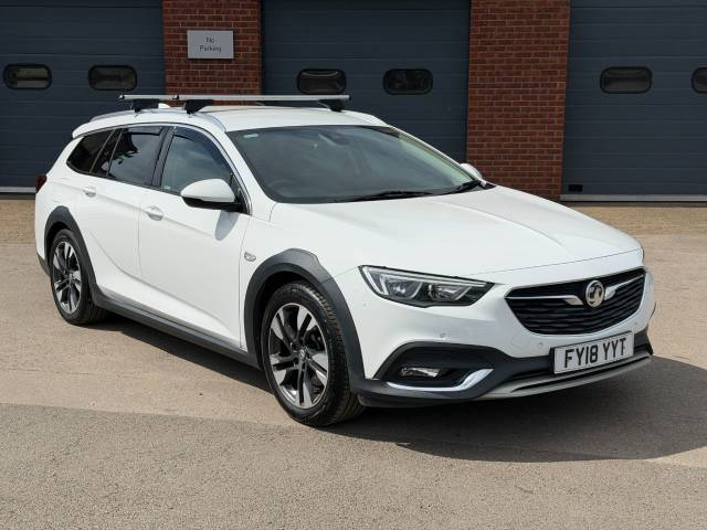 Vauxhall Insignia Country Tourer 2.0 Turbo D 4X4 5dr Estate Diesel White