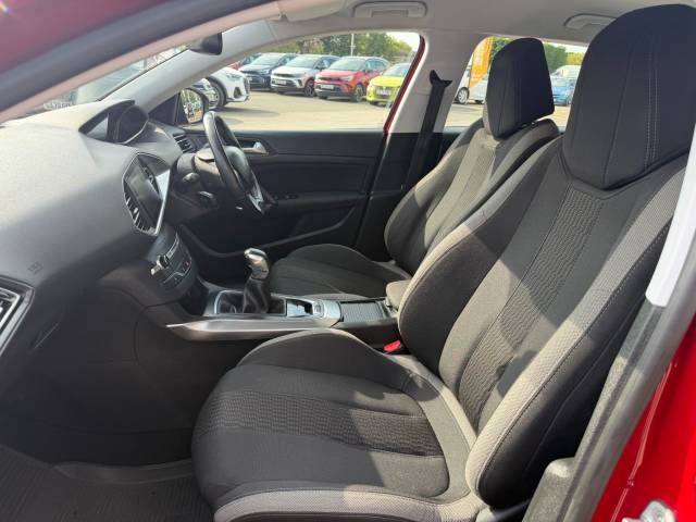 2015 Peugeot 308 1.2 PureTech 110 Active 5dr