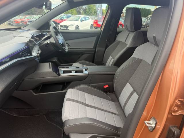 2025 Vauxhall Grandland 1.2 Hybrid 145 Ultimate 5dr e-DCT6