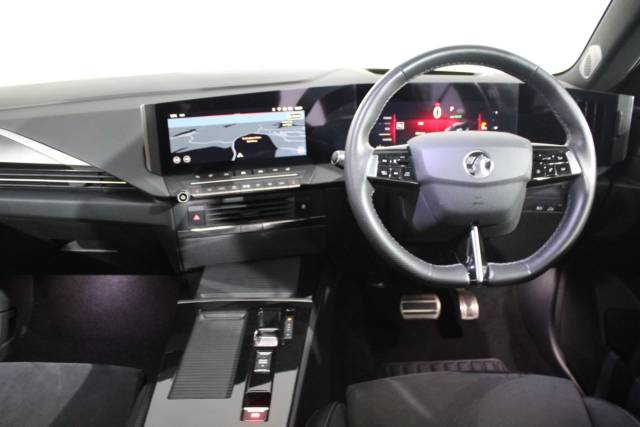 2024 Vauxhall Astra 0.0 115kW Ultimate 54kWh 5dr Auto