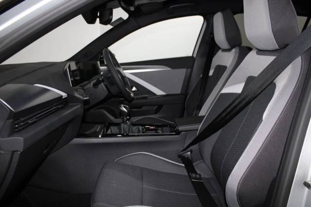 2025 Vauxhall Astra 1.2 Turbo 130 Griffin 5dr