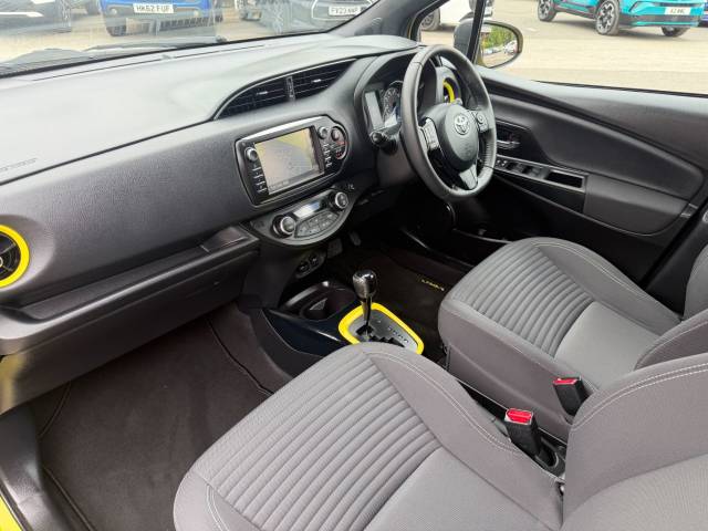 2017 Toyota Yaris 1.5 Hybrid Yellow Edition 5dr CVT