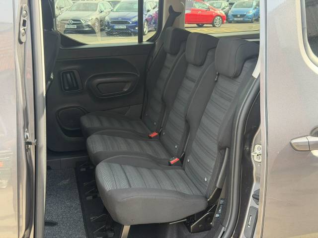 2022 Vauxhall Combo-life 1.5 Turbo D SE XL 5dr [7 seat]