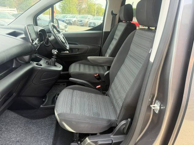 2022 Vauxhall Combo-life 1.5 Turbo D SE XL 5dr [7 seat]