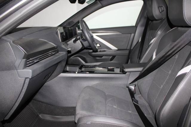2025 Vauxhall Astra 1.2 Turbo 130 Ultimate 5dr Auto