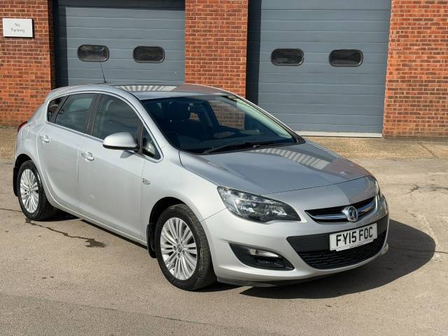 Vauxhall Astra 1.6 CDTi 16V ecoFLEX Excite 5dr Hatchback Diesel Silver