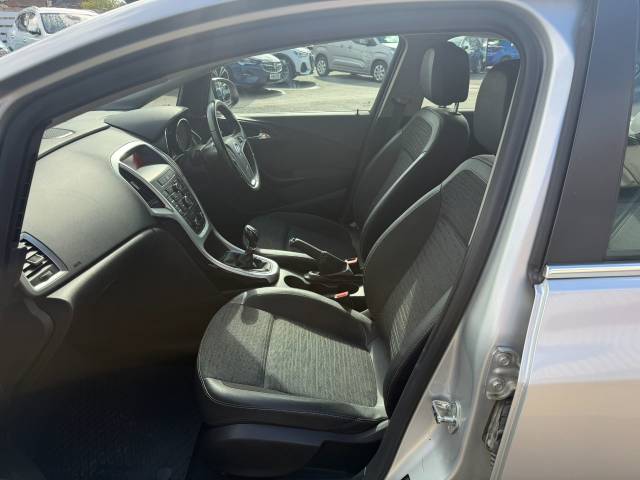 2015 Vauxhall Astra 1.6 CDTi 16V ecoFLEX Excite 5dr