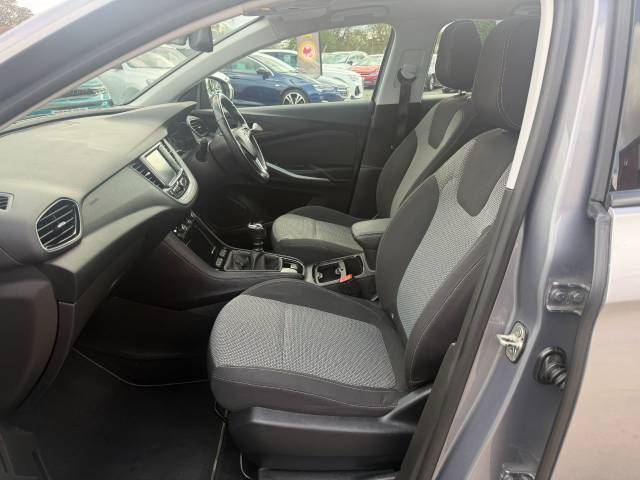2018 Vauxhall Grandland X 1.2 Turbo SE 5dr