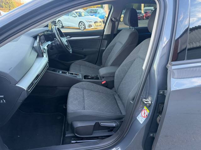 2020 Volkswagen Golf 1.0 eTSI Life 5dr DSG