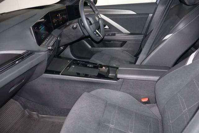 2025 Vauxhall Astra 1.2 Turbo 130 Ultimate 5dr Auto