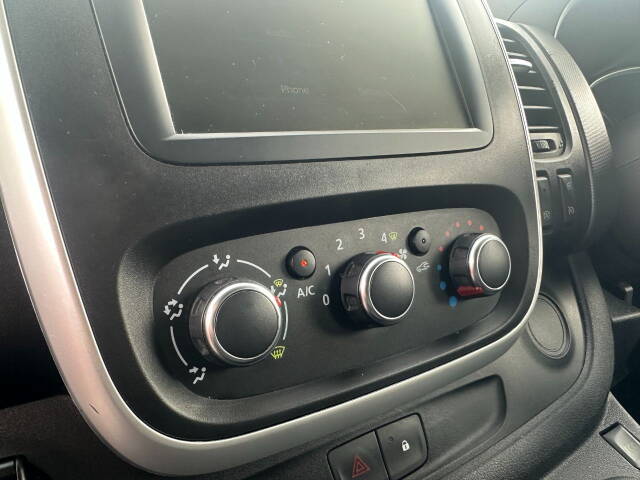 2020 Renault Trafic 2.0 SL28 ENERGY dCi 120 Business 9 Seater