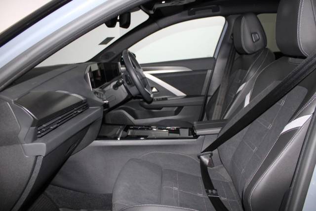 2025 Vauxhall Astra 1.2 Turbo 130 Ultimate 5dr Auto