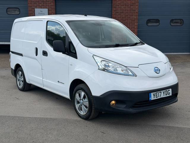 Nissan e-NV200 Tekna Rapid Plus Van Auto Panel Van Electric White