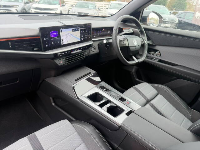 2025 Vauxhall Grandland 1.2 Hybrid 145 Ultimate 5dr e-DCT6
